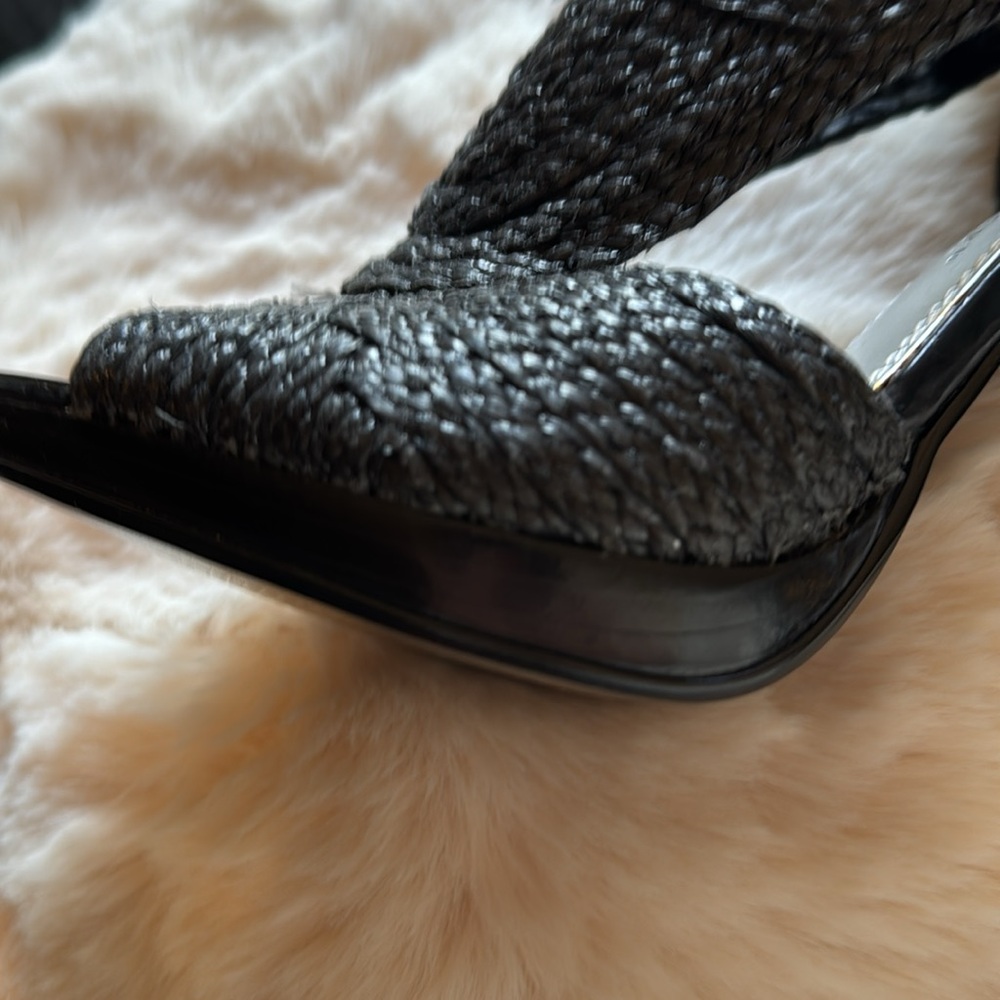 NEW WHITE HOUSE BLACK MARKET STRAW HEELS - Picture 3 of 7